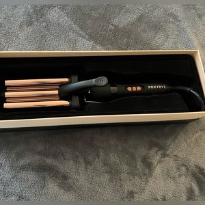NWT FoxyBae Rose Gold Titanium Wavy Baby Triple Waver
